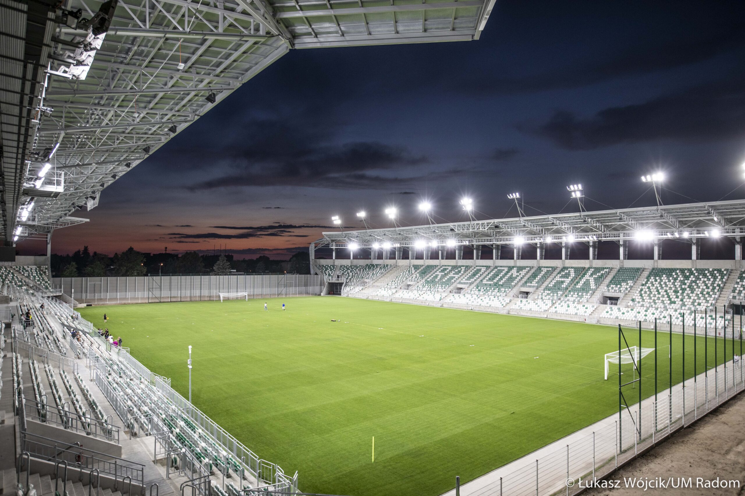 stadion_radomiak_swiatlo_MT-43