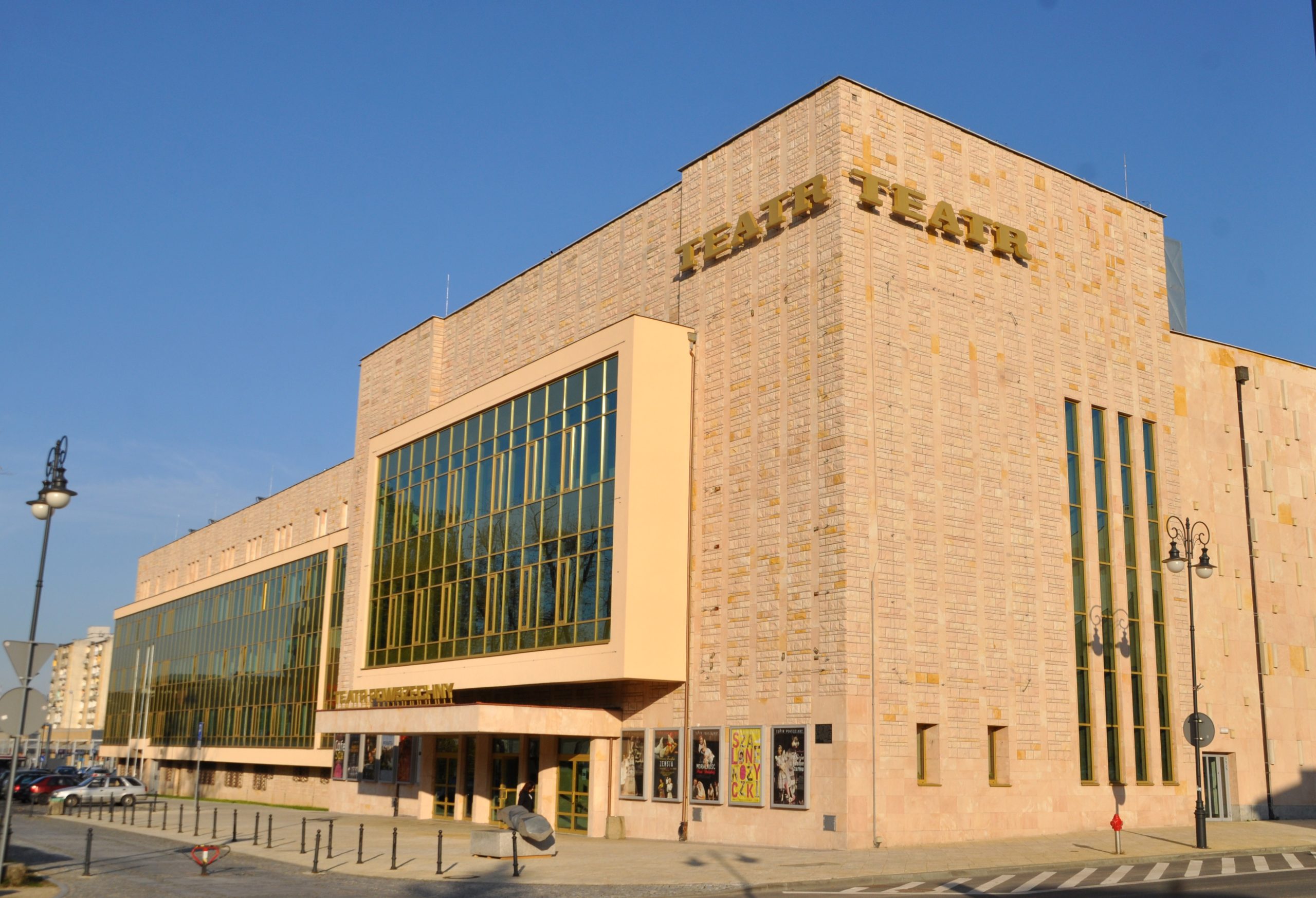 TEATR_1_DZIEN