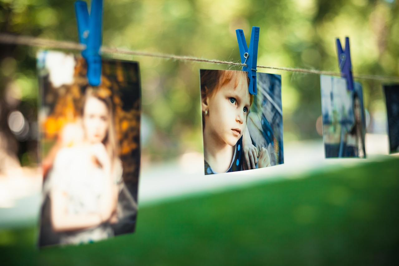 photo-exhibition-4639782_1280