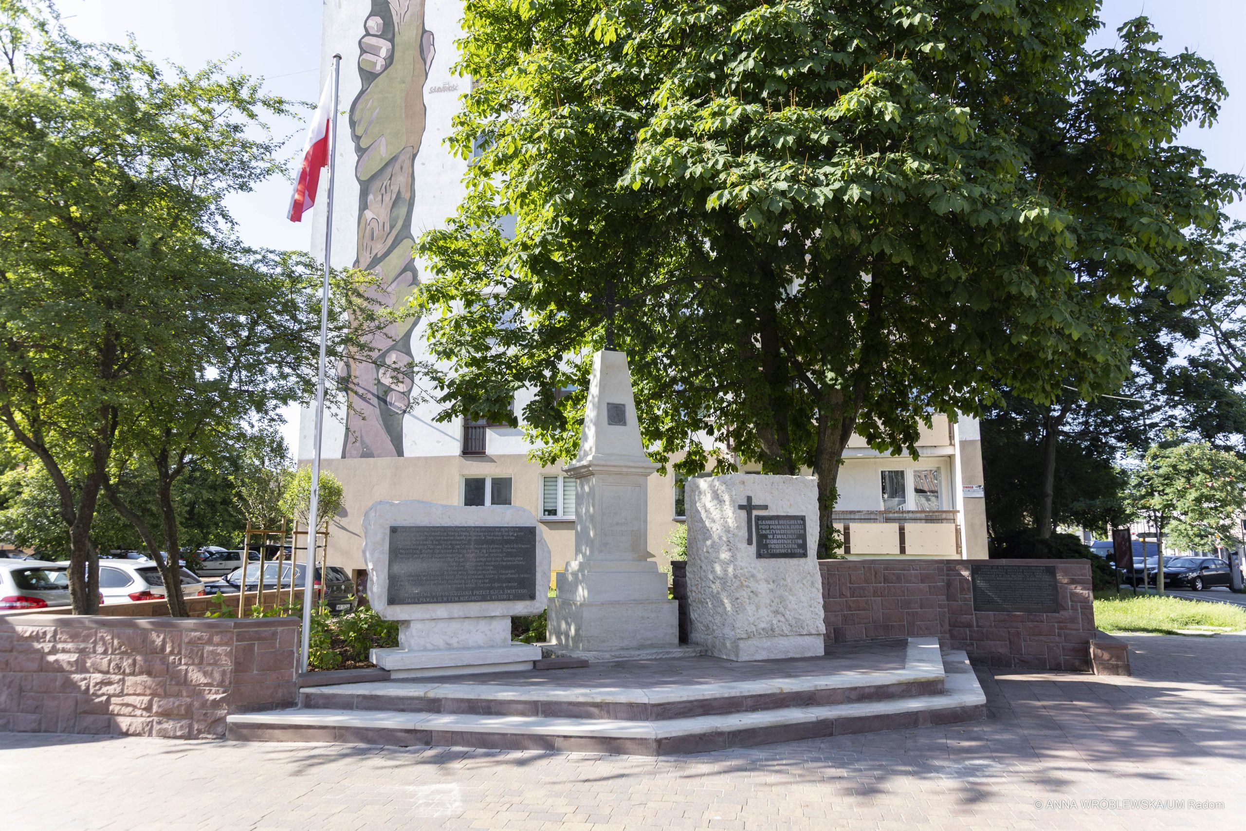 pomnik_czerwiec-1