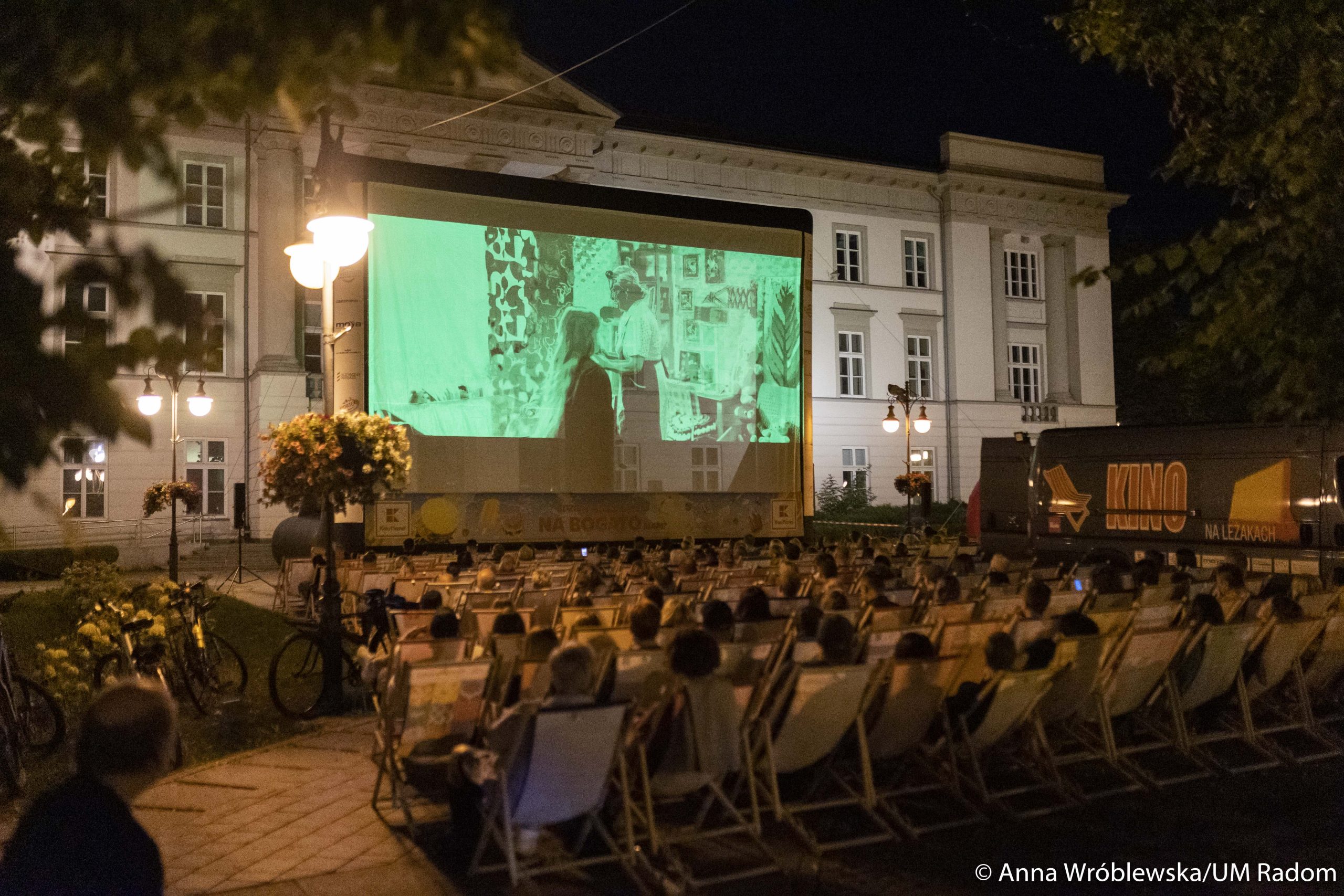 kino_na_lezakach-4